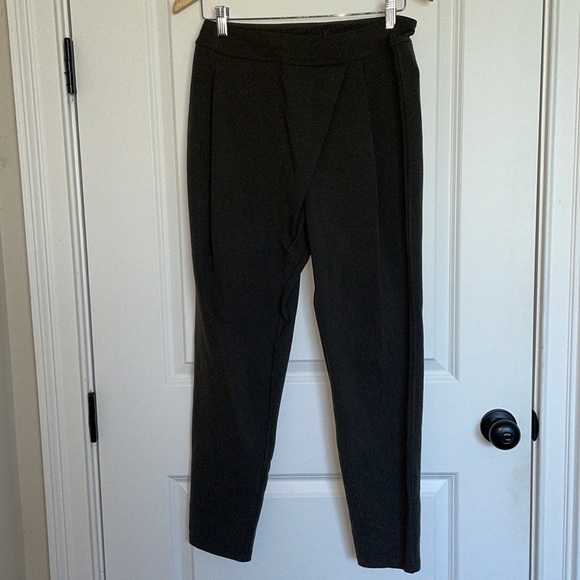 Lululemon Women’s Wrap It Up Trouser Pants Olive 6 - Picture 1 of 7